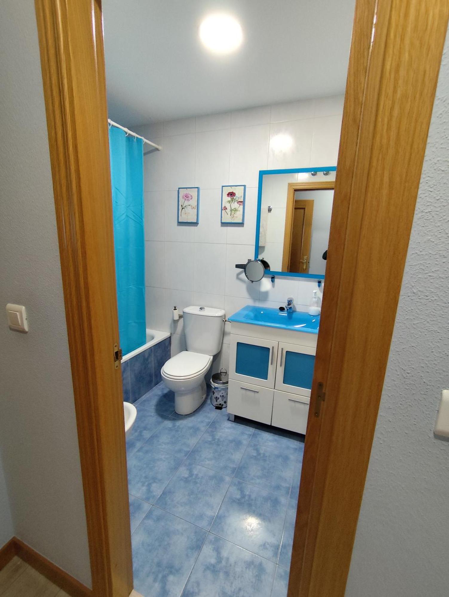 Apartamento De Tres Dormitorios Con Garaje Y Todos Los Servicios Cerca Burgo Eksteriør billede